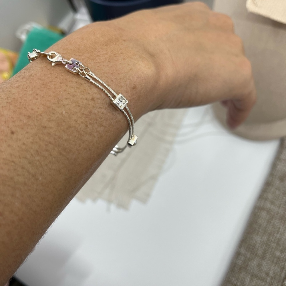 ✨ Vintage Silver-Tone Double-Strand Bracelet with CZ and Faux Pearls - Picture 12 of 12